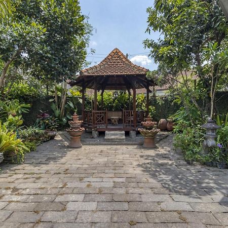 Reddoorz Hostel Near Adisucipto Airport Yogyakarta Kalasan Экстерьер фото