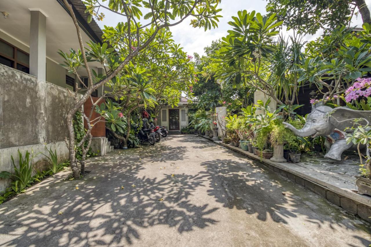 Reddoorz Hostel Near Adisucipto Airport Yogyakarta Kalasan Экстерьер фото